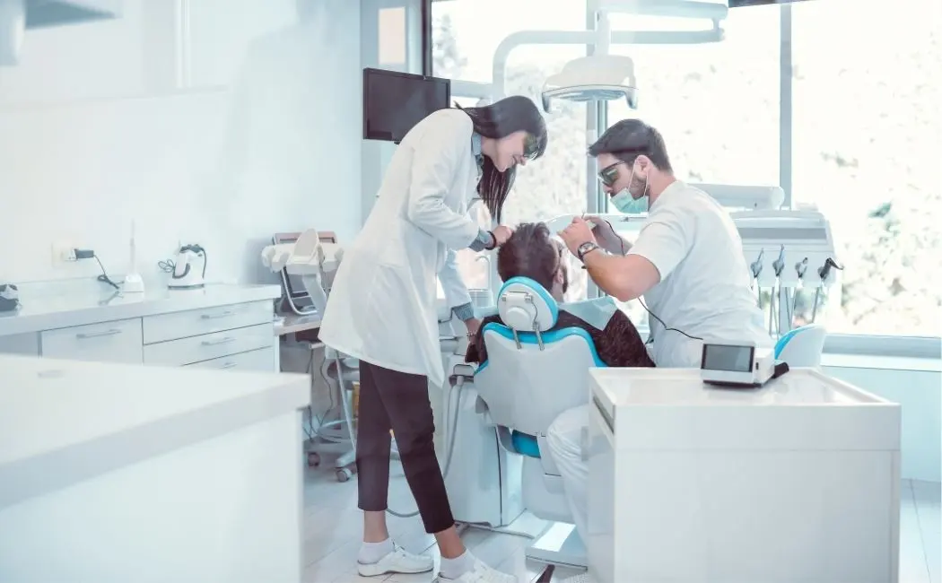 Ile kosztuje wizyta u ortodonty w Krakowie?