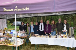 Na zdjęciu ekopromocja stoiska Powiatu Żywieckiego zorganizowana przez społeczność SOSW w Żywcu