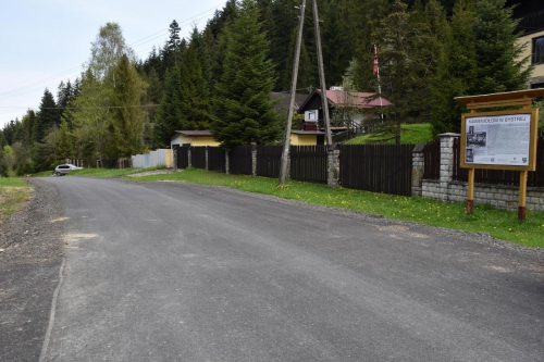 ZAKOŃCZONO PRZEBUDOWĘ DROGI POWIATOWEJ W BYSTREJ