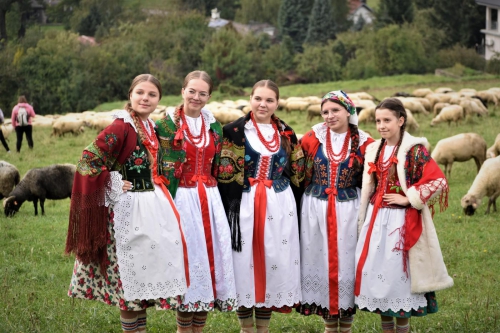 ŁOSSOD – TRADYCJA I FOLKLOR