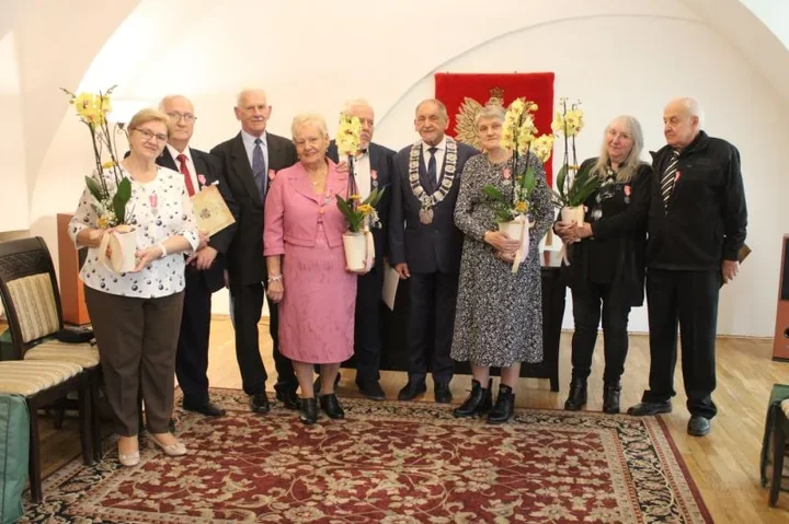 Cztery pary z Żywca świętują pół wieku razem. Otrzymały medale