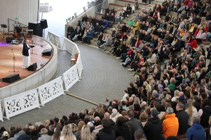 „Magnificat” wrócił do Żywca i wypełnił amfiteatr modlitwą i muzyką