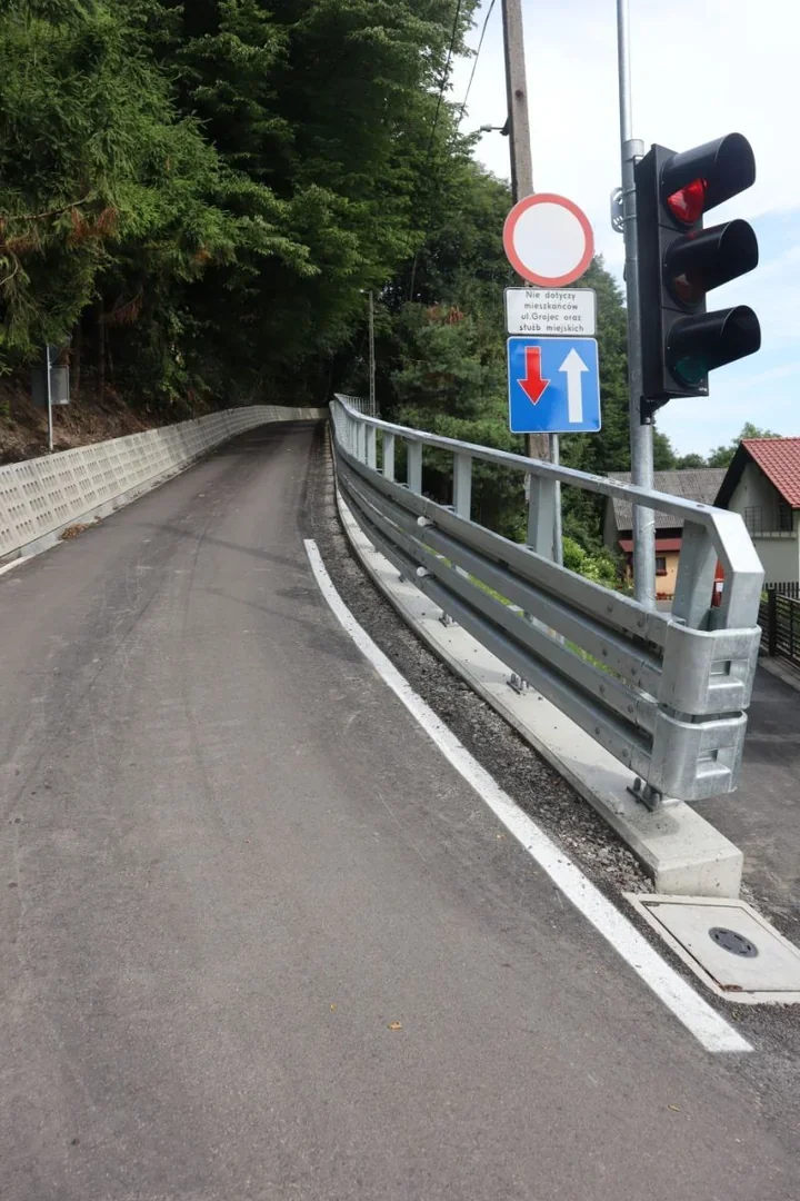 Modernizacja ulicy Grojec zakończona. Co zmieniło się na drodze