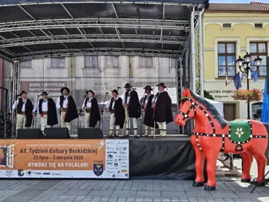 Folklor wrócił na żywiecki Rynek. TKB rozpoczął 63. edycję