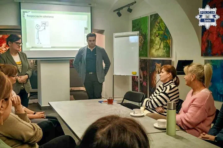 Policyjni psychologowie w Żywcu - uczyli jak opanować ''trudnego klienta