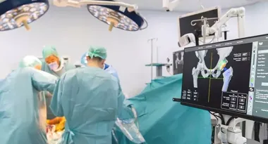 Operacje biodra przesunięte. Kolejka sięga już dwóch lat
